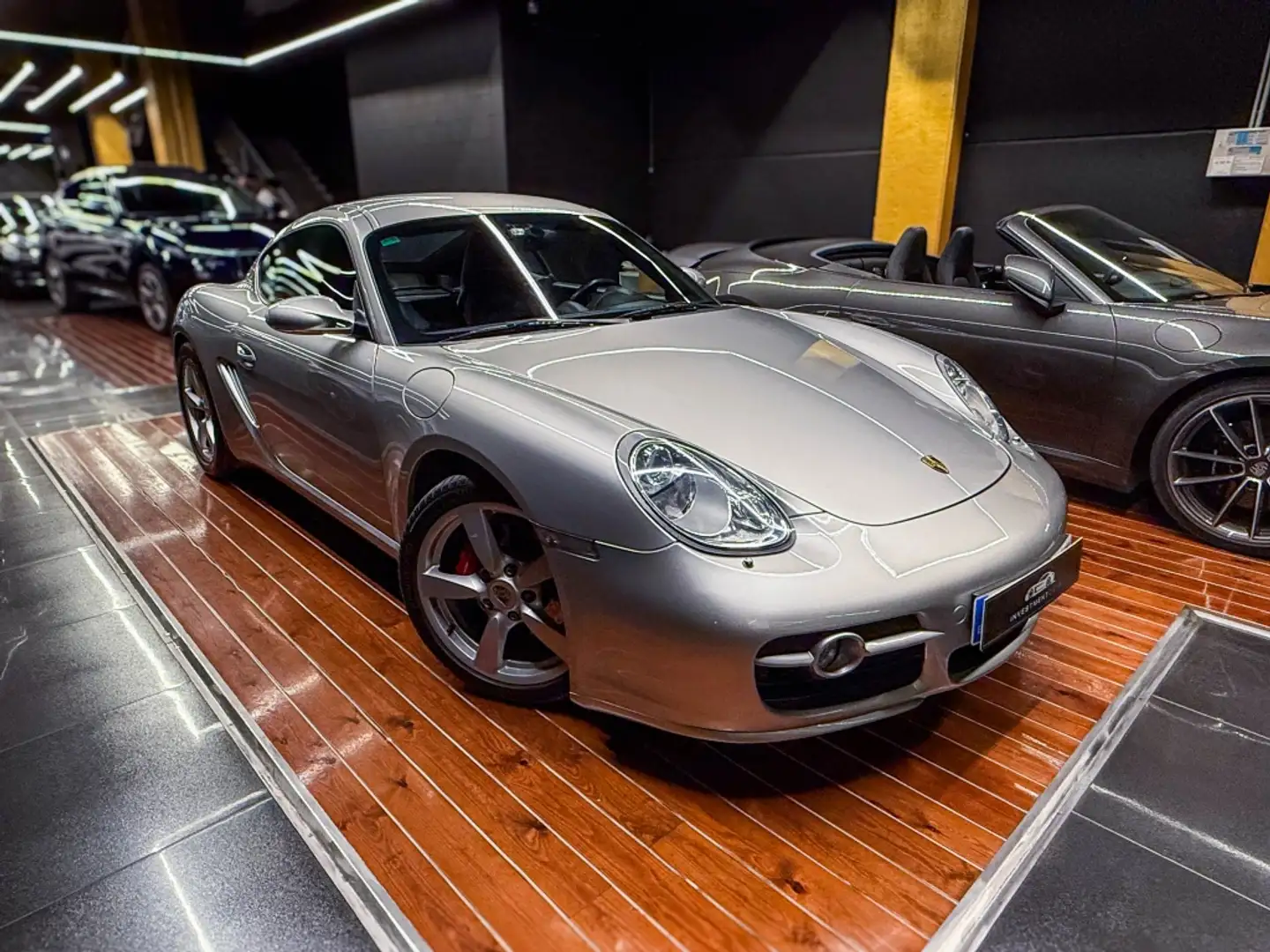 Porsche Cayman S Aut. Plateado - 1