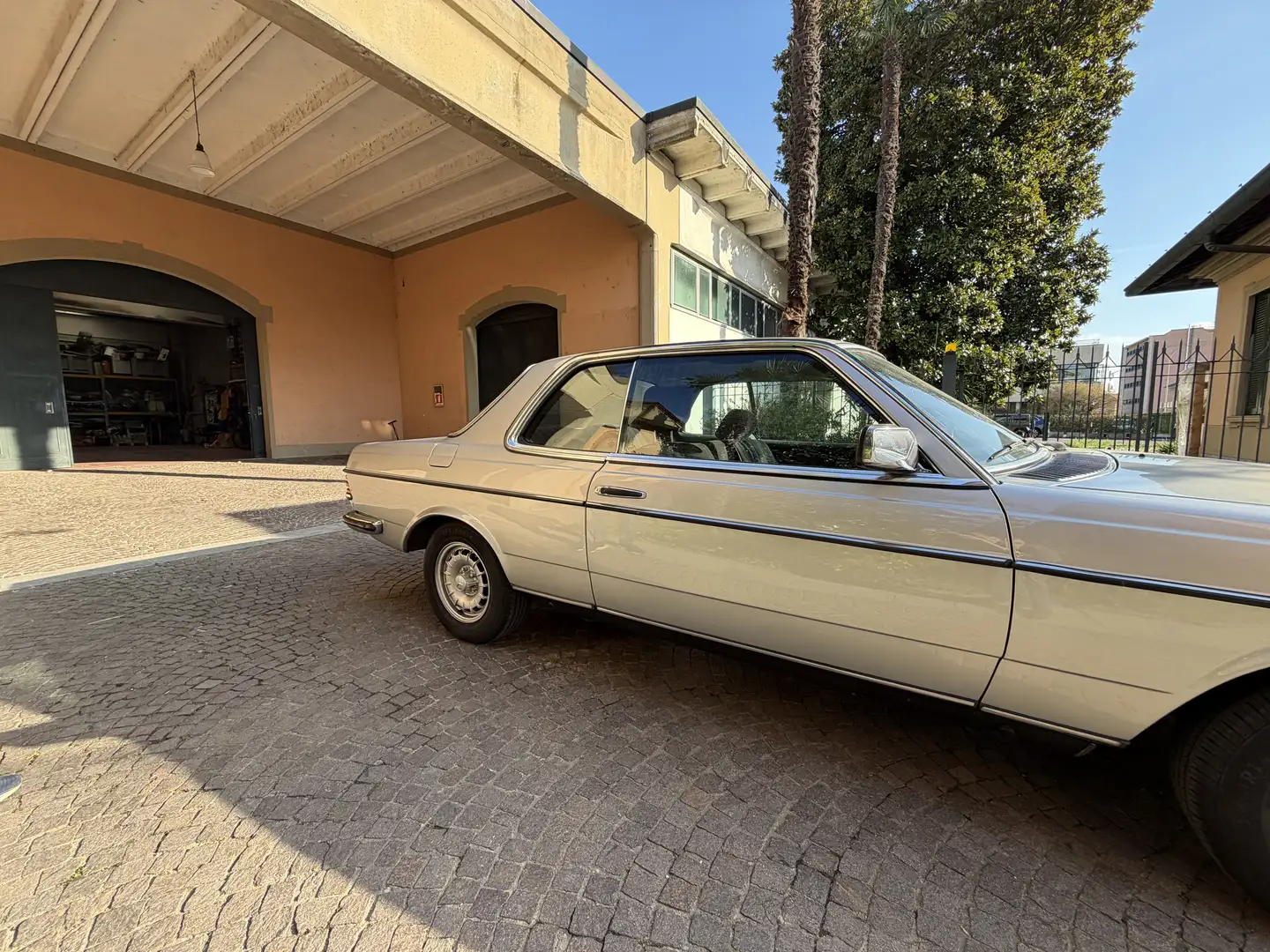 Mercedes-Benz CE 230 - 1