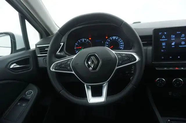 Renault Clio view 11
