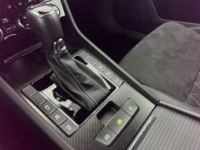 Skoda Superb view 13