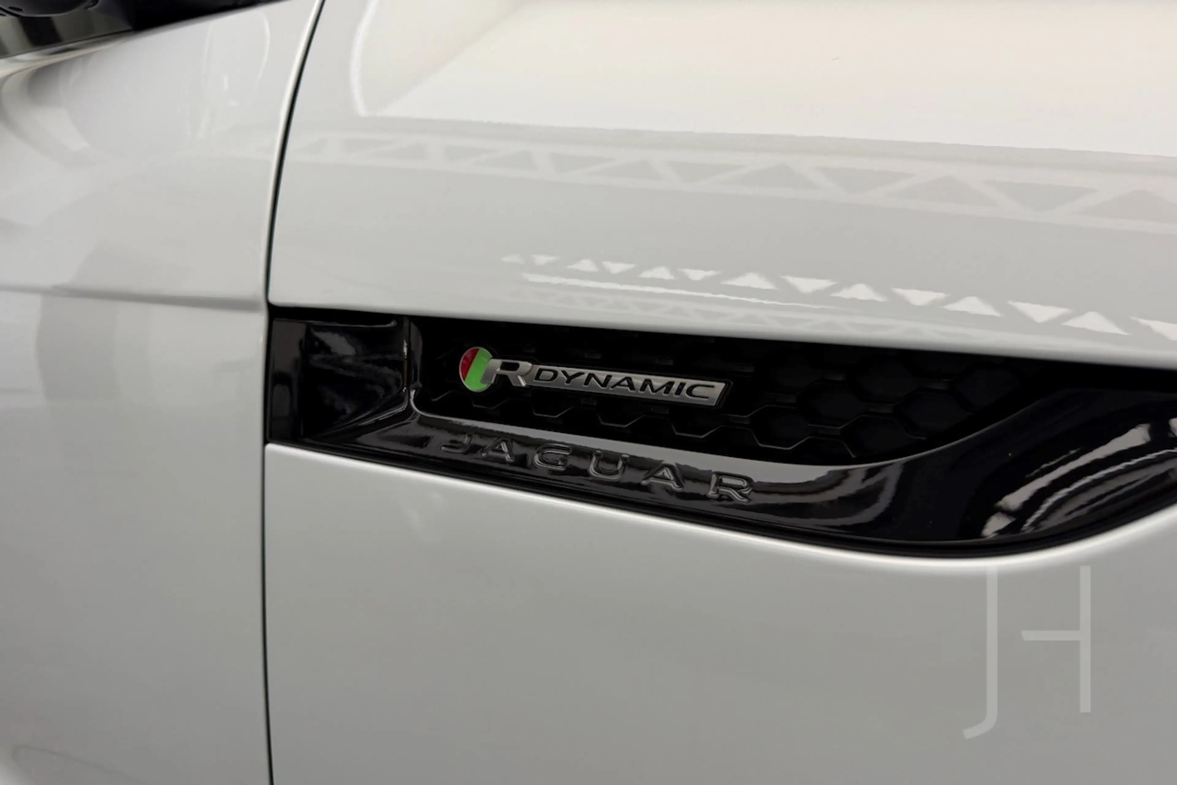 Jaguar F-Type P380 AWD Auto R-DYNAMIC Coupe — photo 3