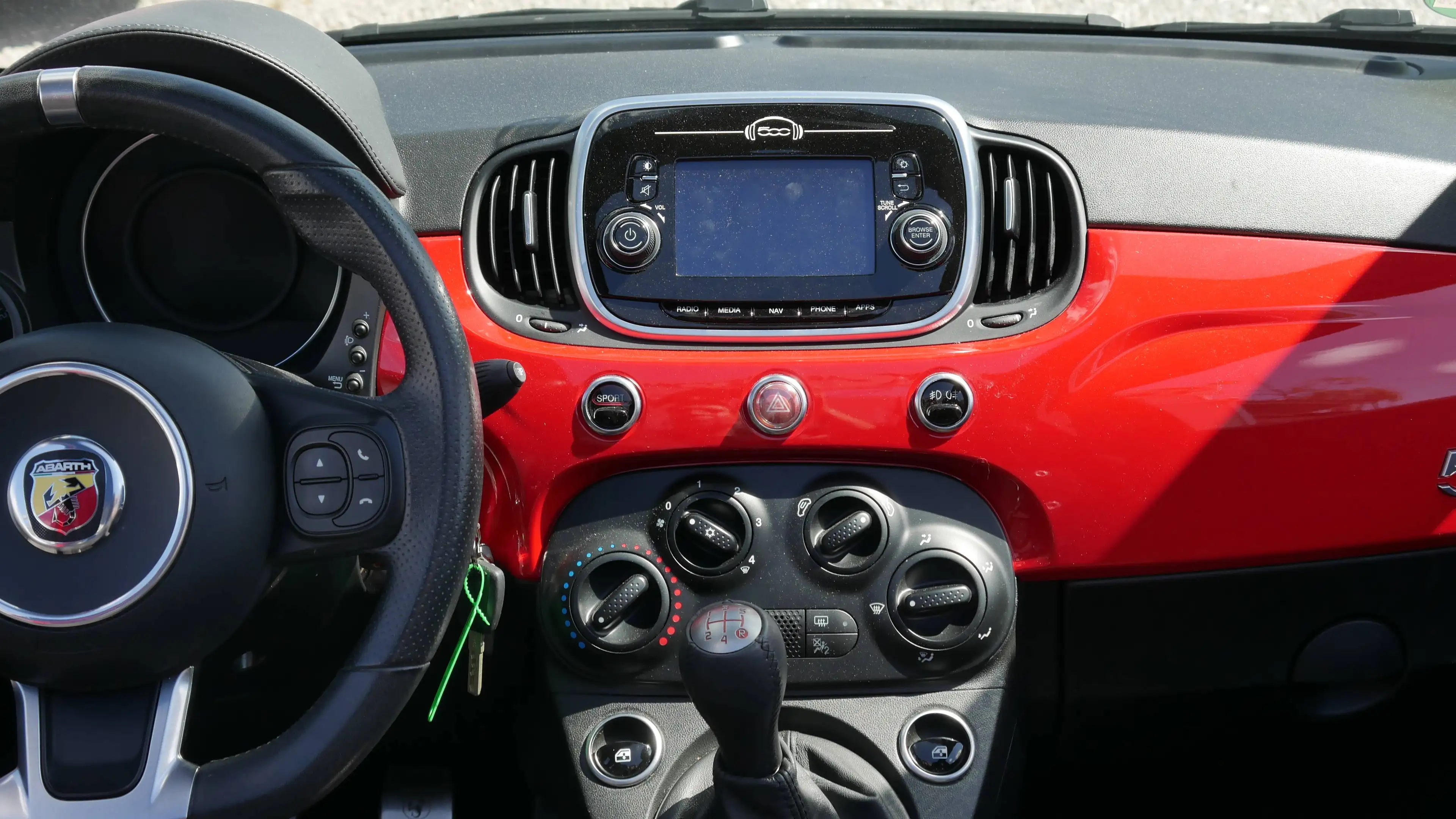 Abarth 500C 595 Scheckheftgepflegt Einparkhilfe Navi Sitzheizung Klima — photo 9