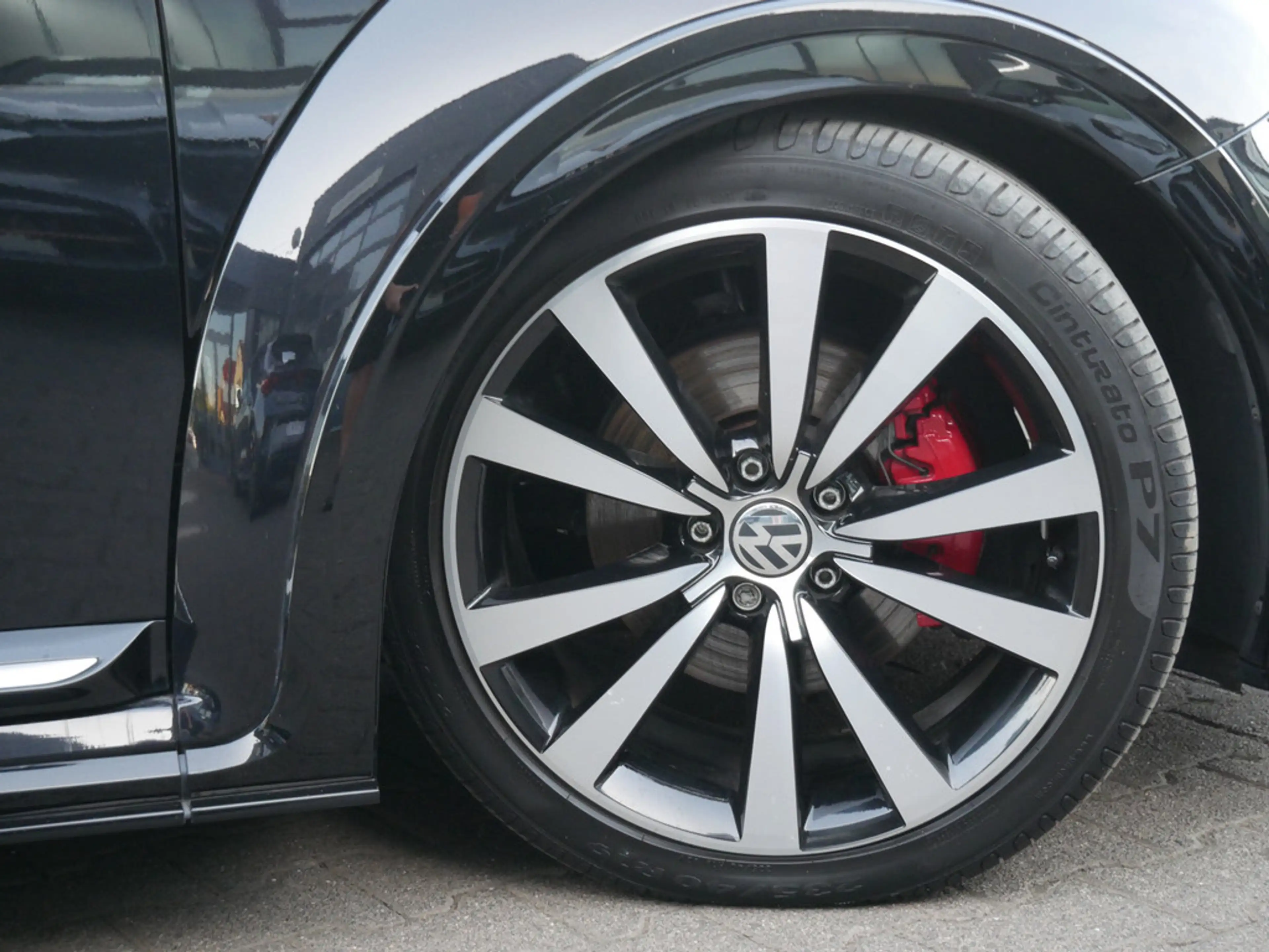 Volkswagen Beetle 2.0 TSI BMT Exclusive R-Line FENDER — photo 5
