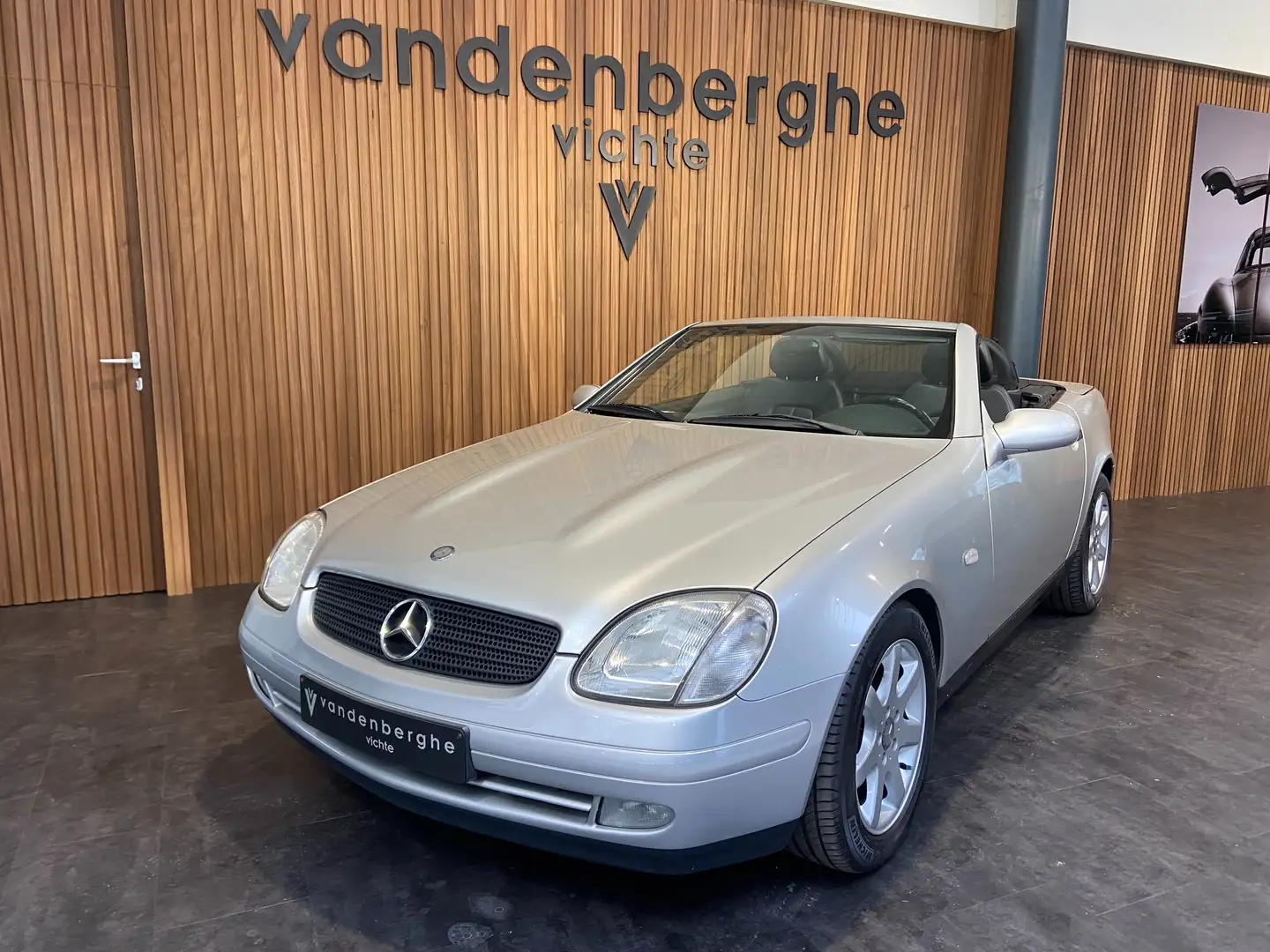 Mercedes-Benz SLK 200 automaat leder airco Argent - 2