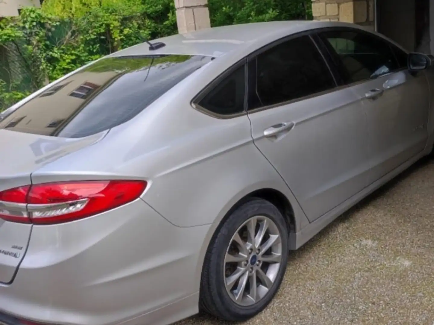Ford Mondeo fusion Silber - 1