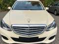 Mercedes-Benz E 220 MOTOR LÄUFT UNRUHIG Beige - thumbnail 1