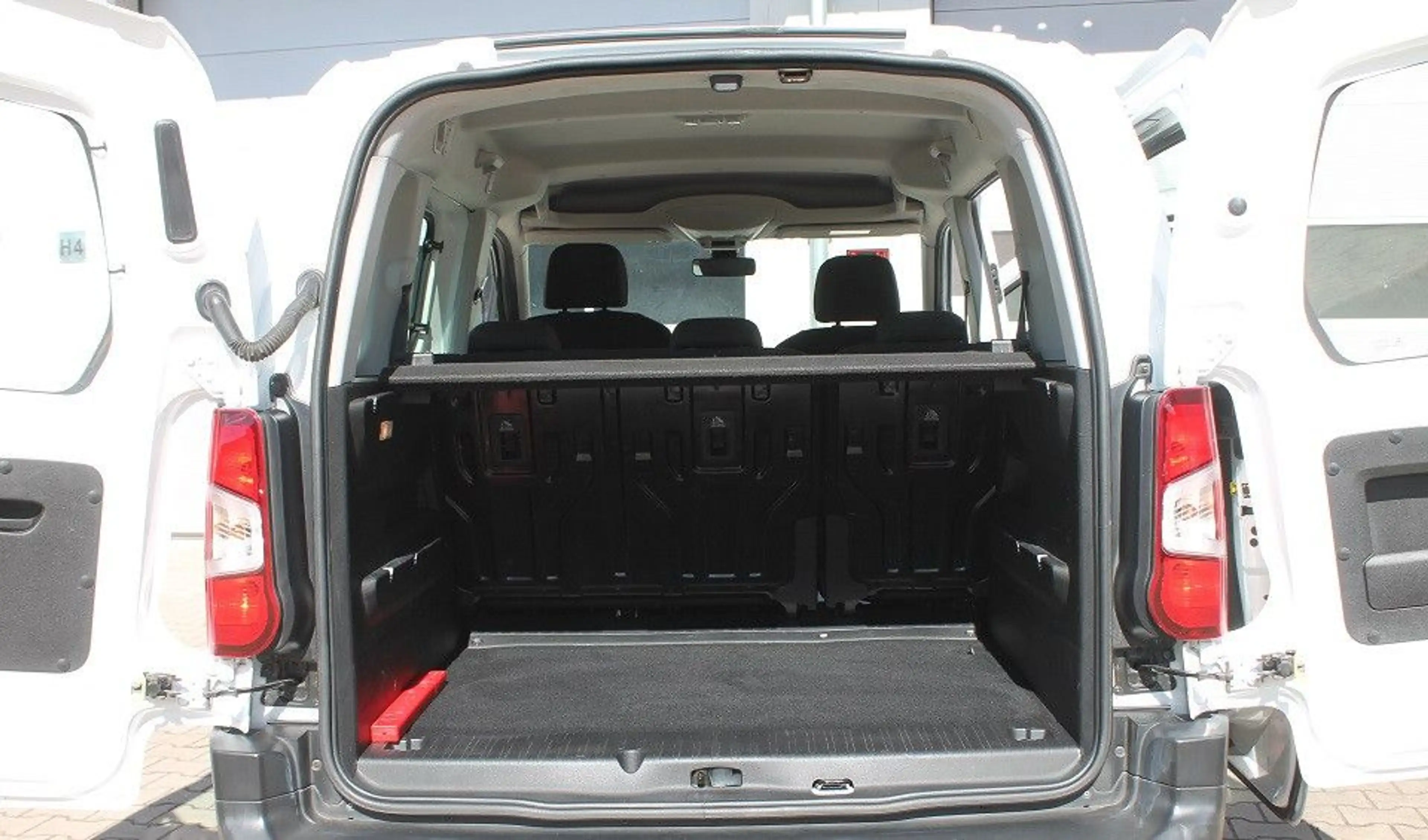 Opel Combo Life Combo Tüv neu,S-Heft gepfl ,gt. Zustand,Finanz — photo 13