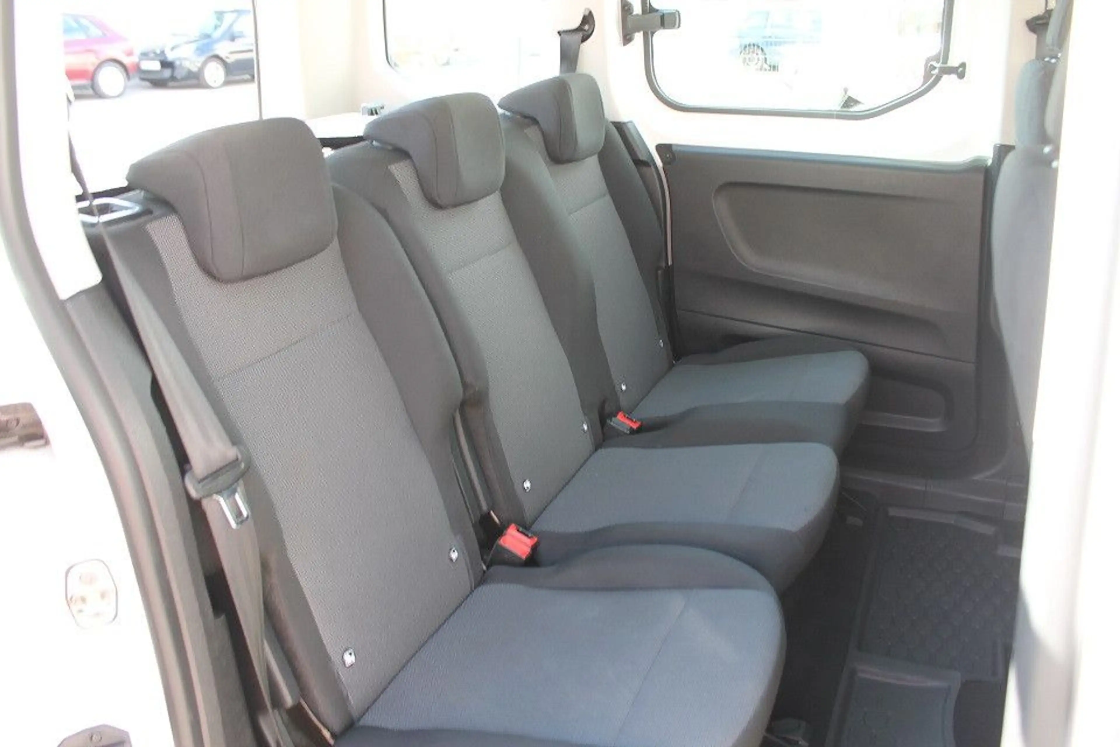 Opel Combo Life Combo Tüv neu,S-Heft gepfl ,gt. Zustand,Finanz — photo 12