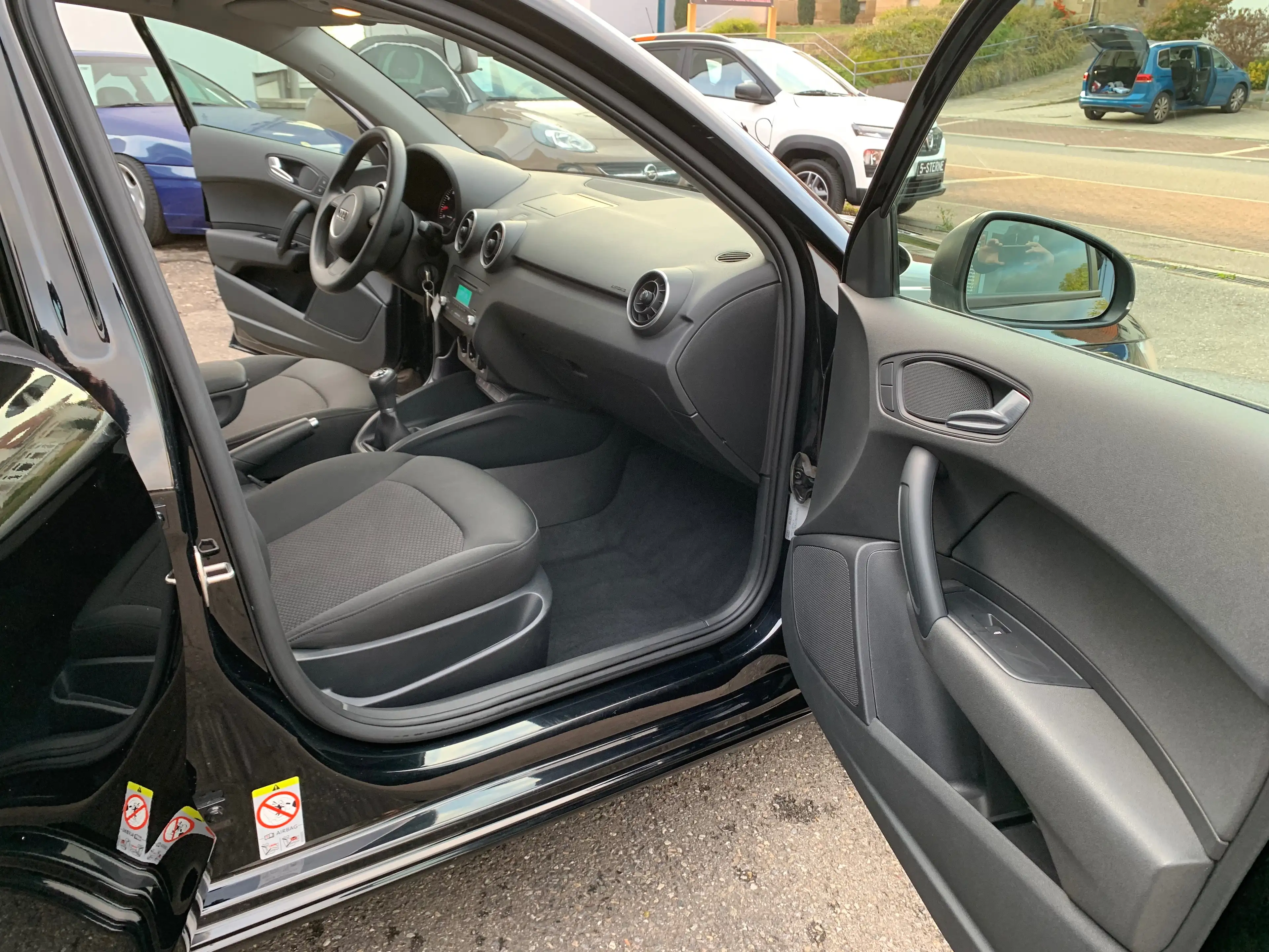 Audi A1 Attraction*Klima*Sitzheizung*Scheckheft*Start/Stop*Allwetterreifen NEU*Inspektion NEU — photo 14
