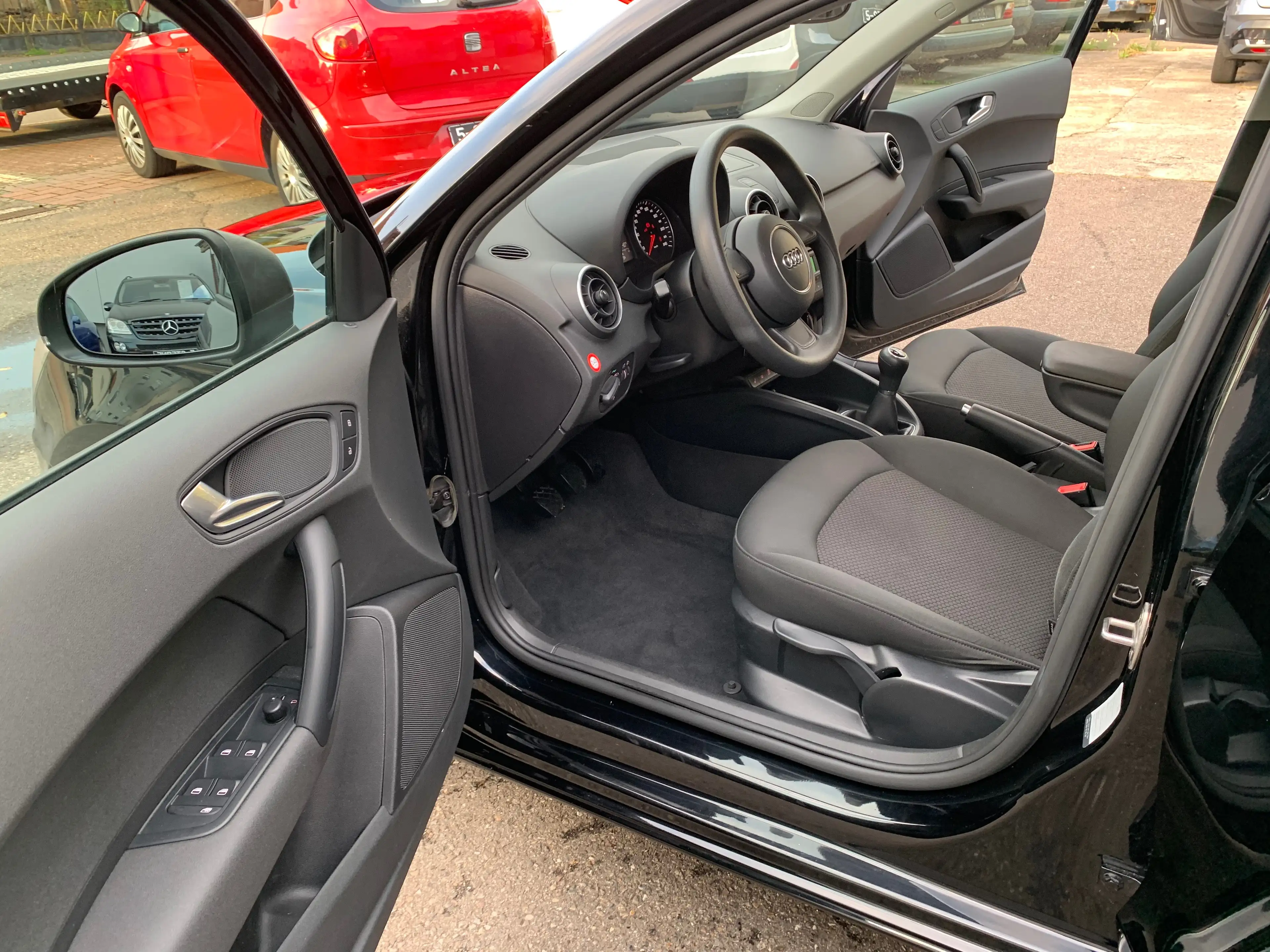 Audi A1 Attraction*Klima*Sitzheizung*Scheckheft*Start/Stop*Allwetterreifen NEU*Inspektion NEU — photo 10