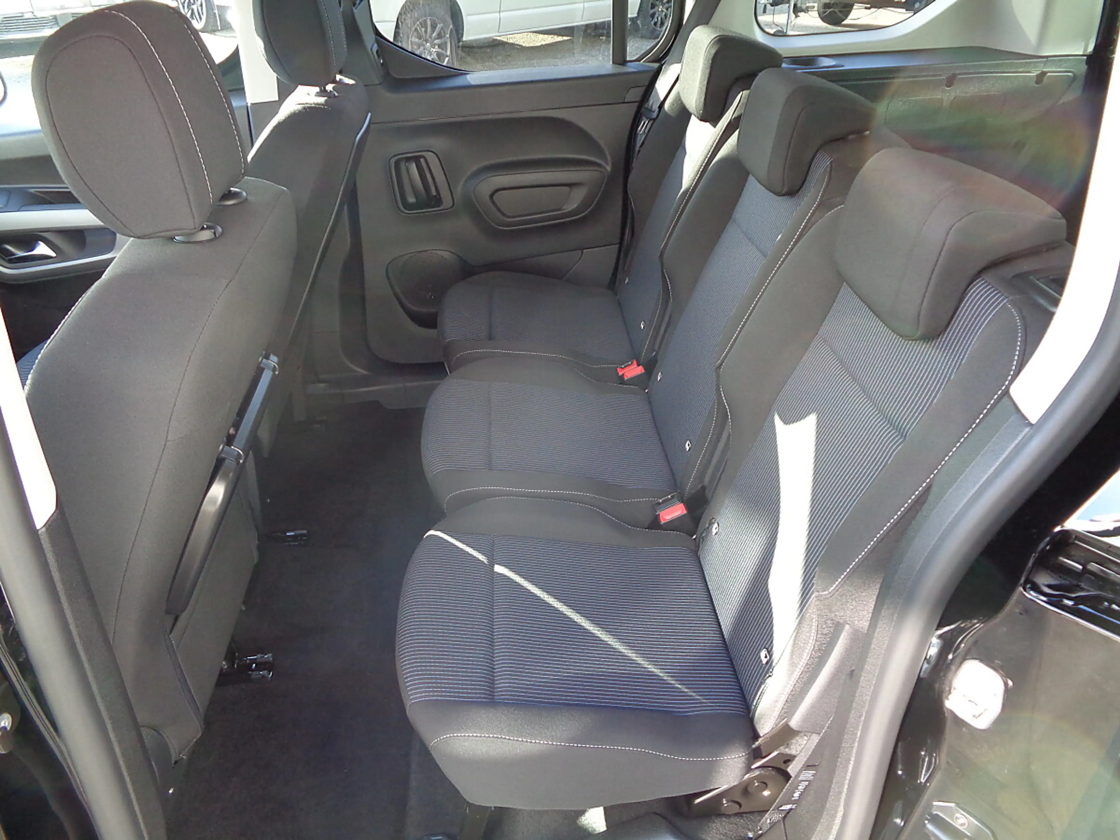 Fiat Doblo M Diesel 130 AUTOMATIK DIESEL S&S — photo 14