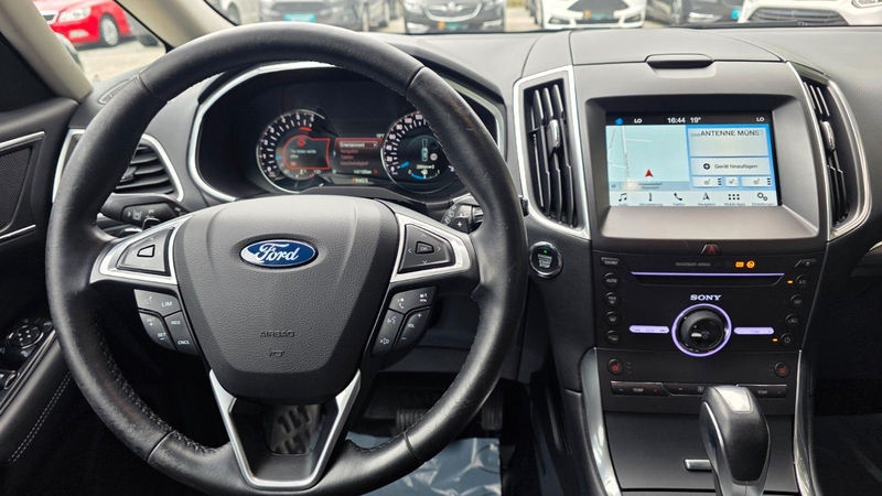 Ford S-Max 2.0 TDCi Titanium LED NAVI — photo 14