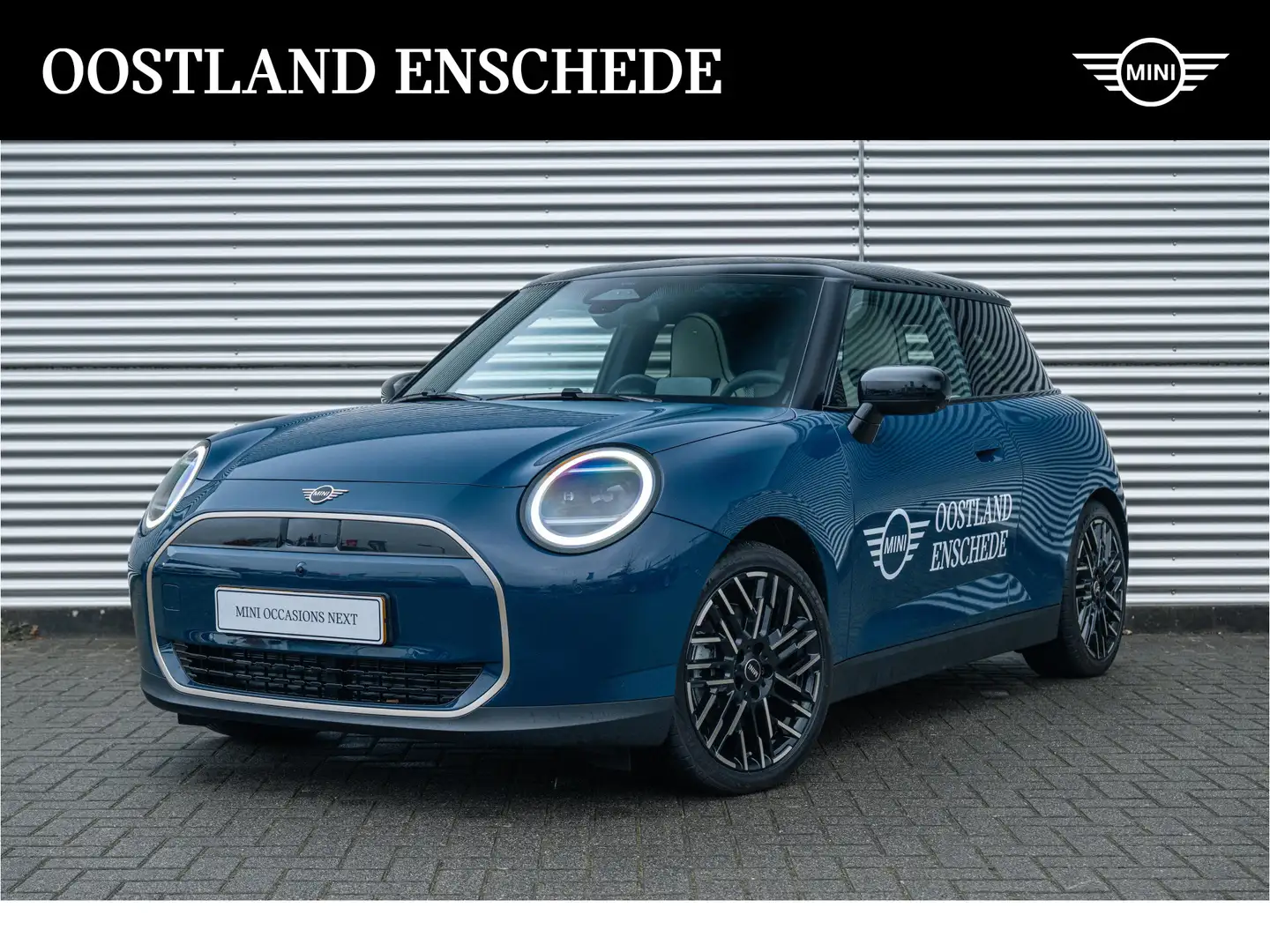 MINI Cooper E Hatchback / Favoured / Pakket L / 18" Night Flash Blu/Azzurro - 1