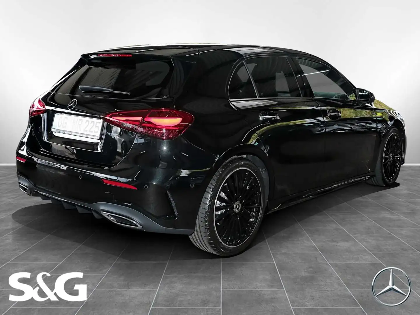 Mercedes-Benz A 220 4M AMG Night+MBUX+RüKam+Pano+M-LED+Distron Schwarz - 2