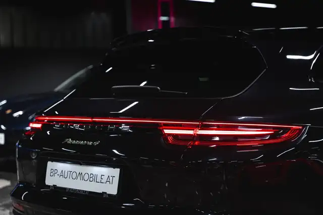Porsche Panamera view 11