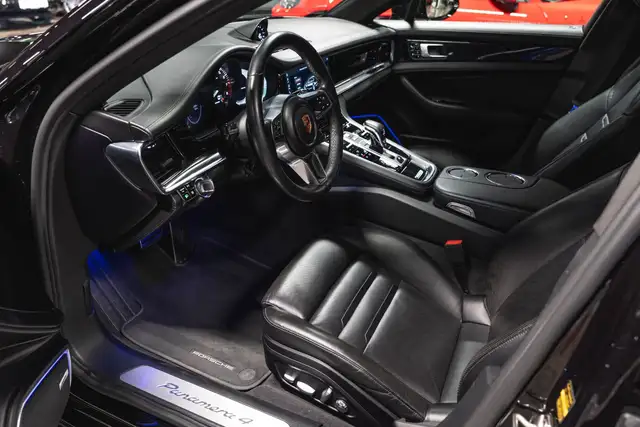 Porsche Panamera view 15