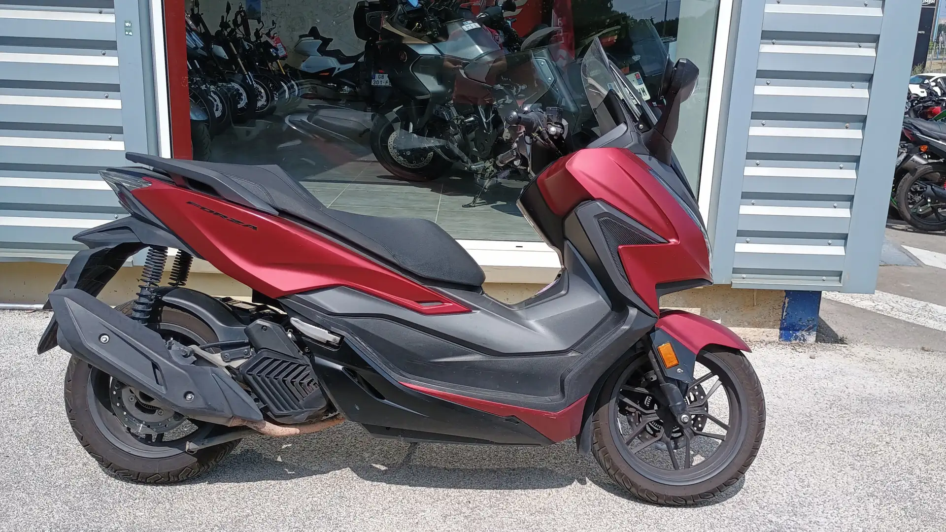 Honda Forza 125 - 1