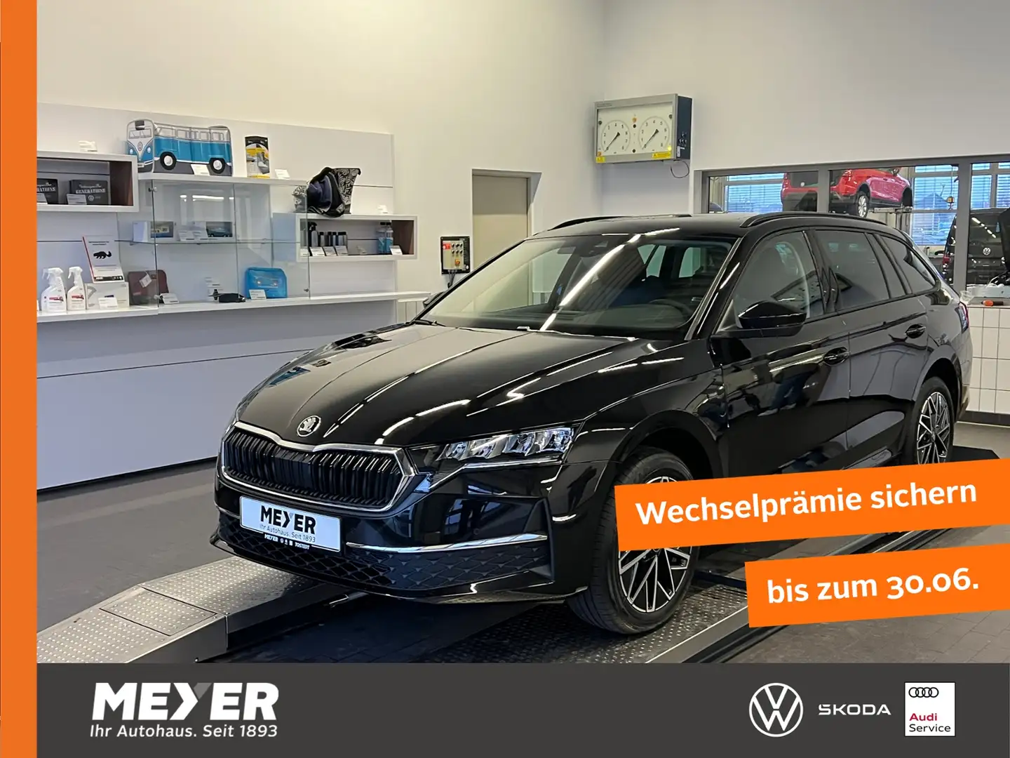 Skoda Octavia Combi TOUR 2.0 TDI DSG *AHK, Travel Assist, ACC* Black - 1