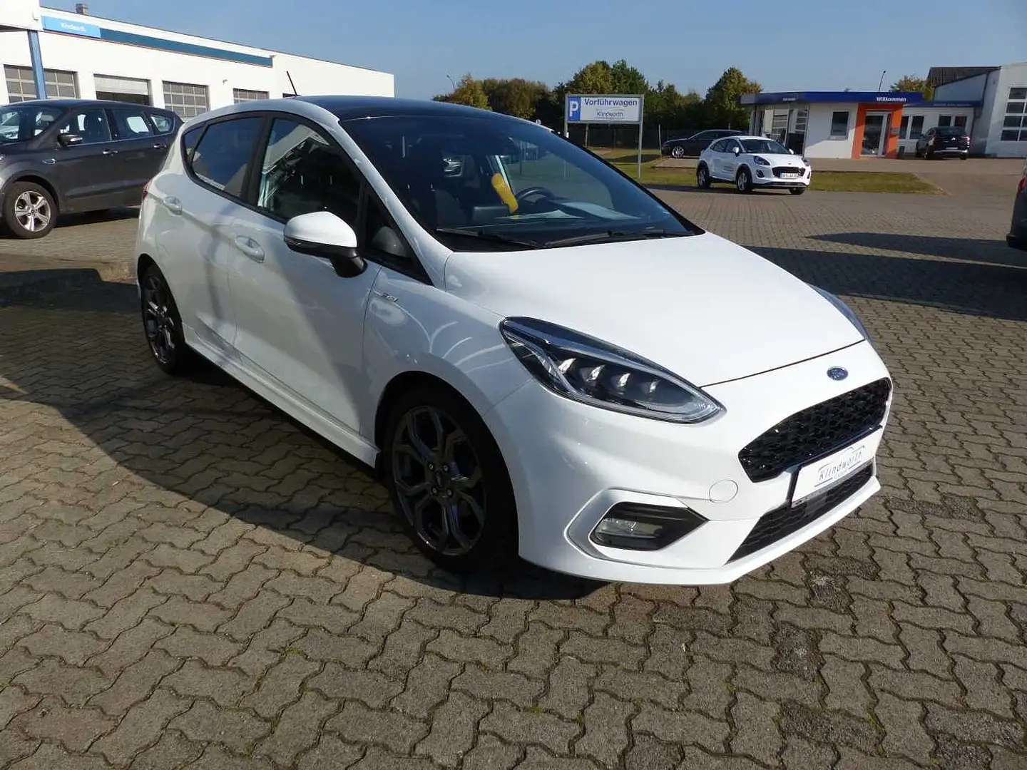 Ford Fiesta 5-Türer 1.0 EcoBo. ST-LINE Pano,LED Weiß - 2