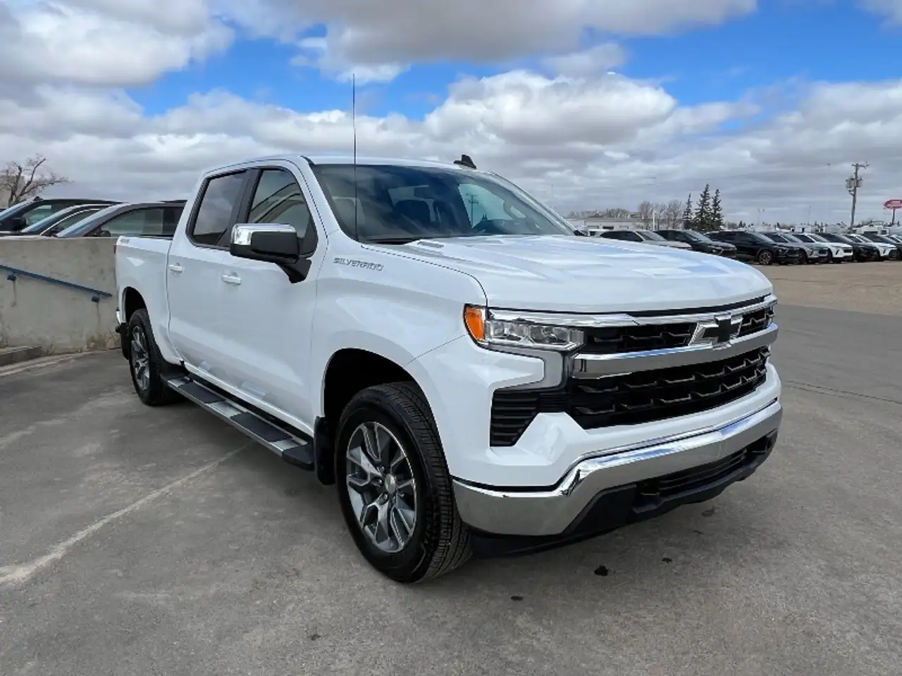 Chevrolet Silverado 1500 снимка Chevrolet Silverado 1500
