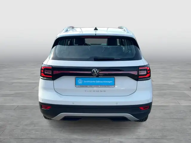 Volkswagen T-Cross view 4