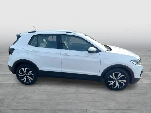 Volkswagen T-Cross view 6
