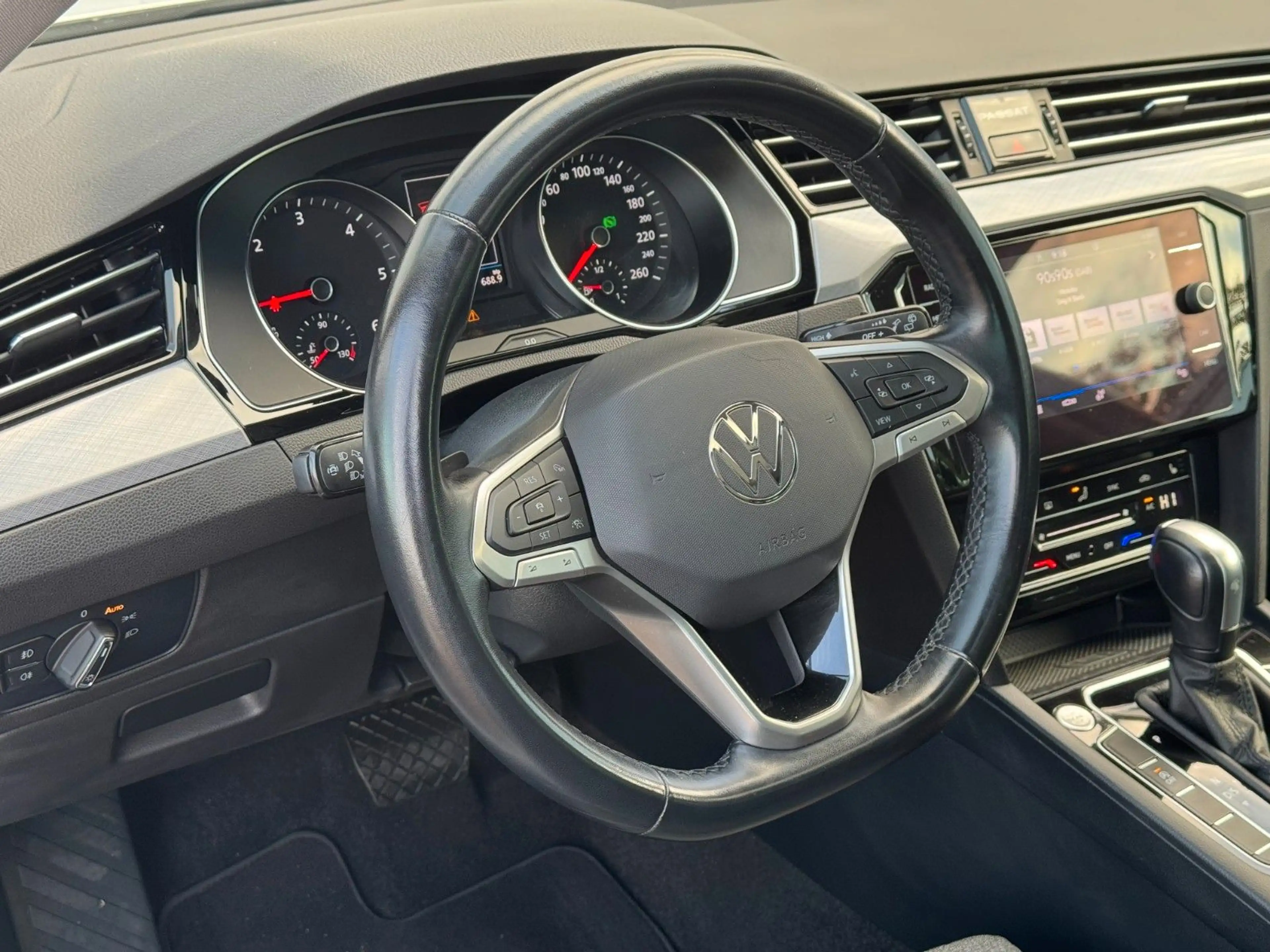 Volkswagen Passat Variant Passat Var. 2.0 TDI "Business" DSG LED ACC CAM — photo 2