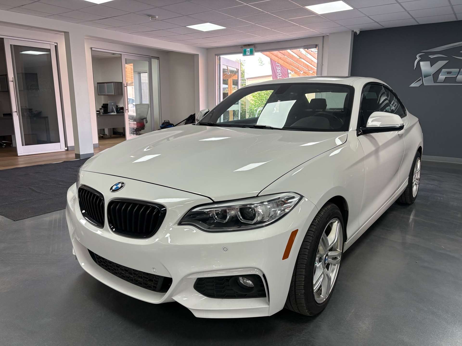 2015 BMW 2 Series 2dr Cpe 228i xDrive AWD — снимка 1