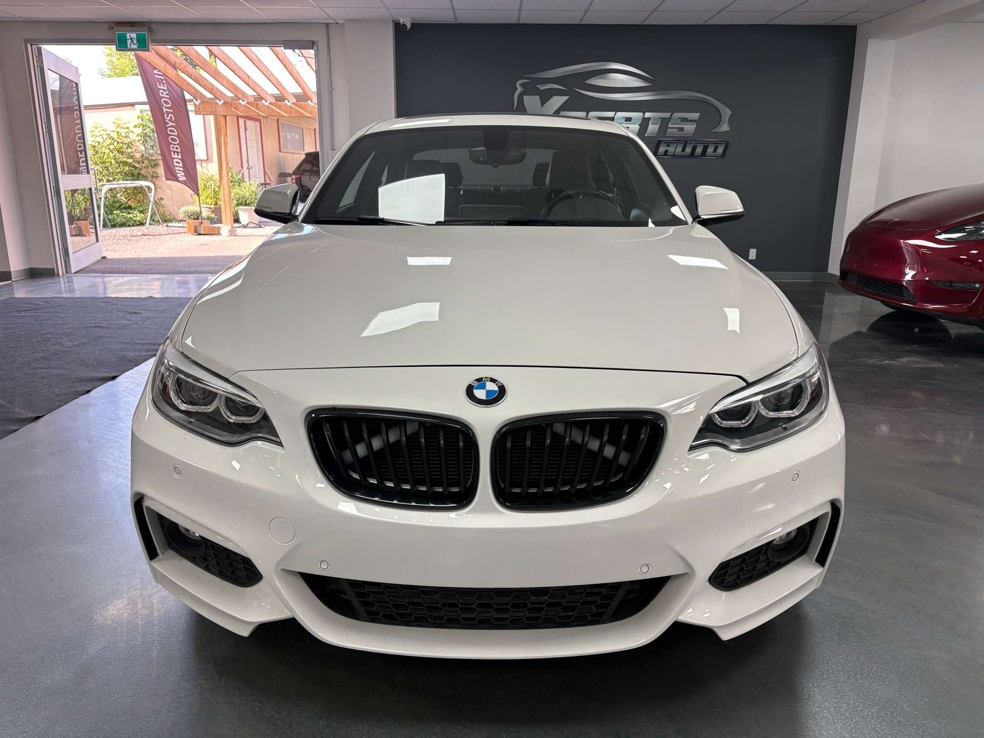 2015 BMW 2 Series 2dr Cpe 228i xDrive AWD — снимка 1