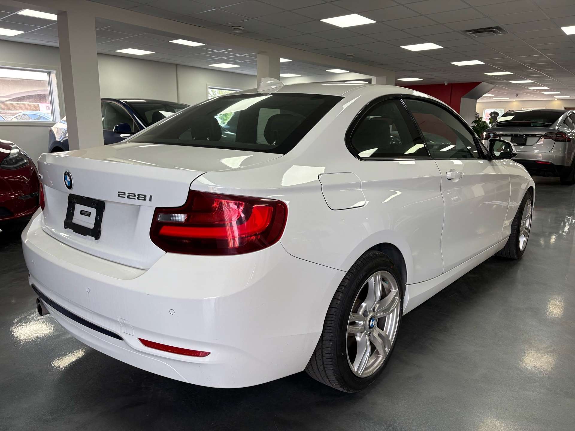 2015 BMW 2 Series 2dr Cpe 228i xDrive AWD — снимка 1