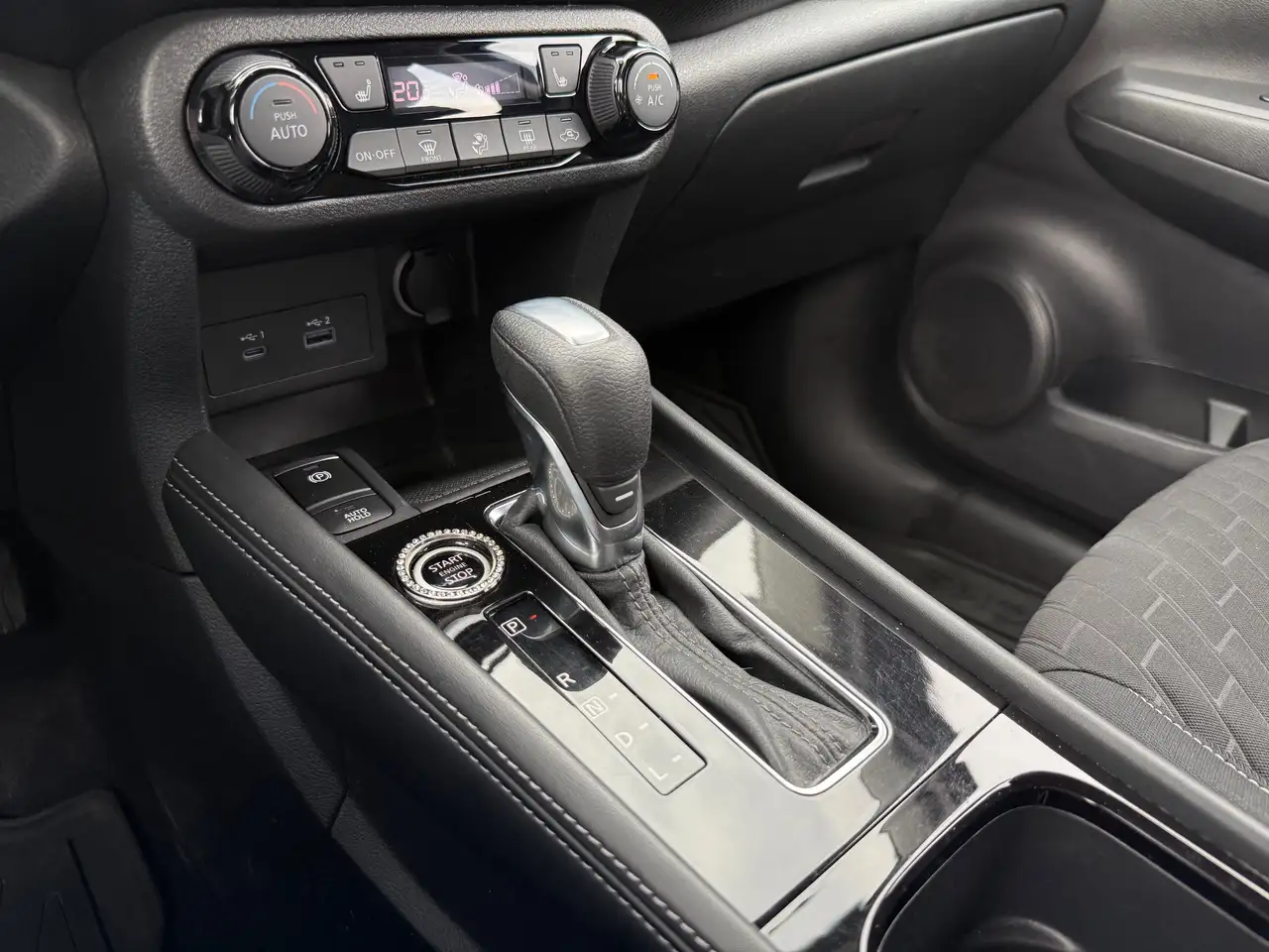 Nissan Kicks снимка Nissan Kicks