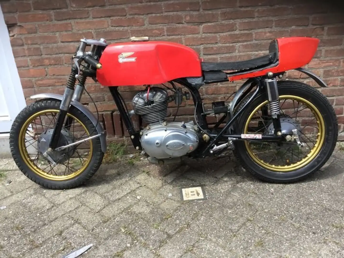 Ducati Scrambler 125 cc Circuit Café Racer Red - 2