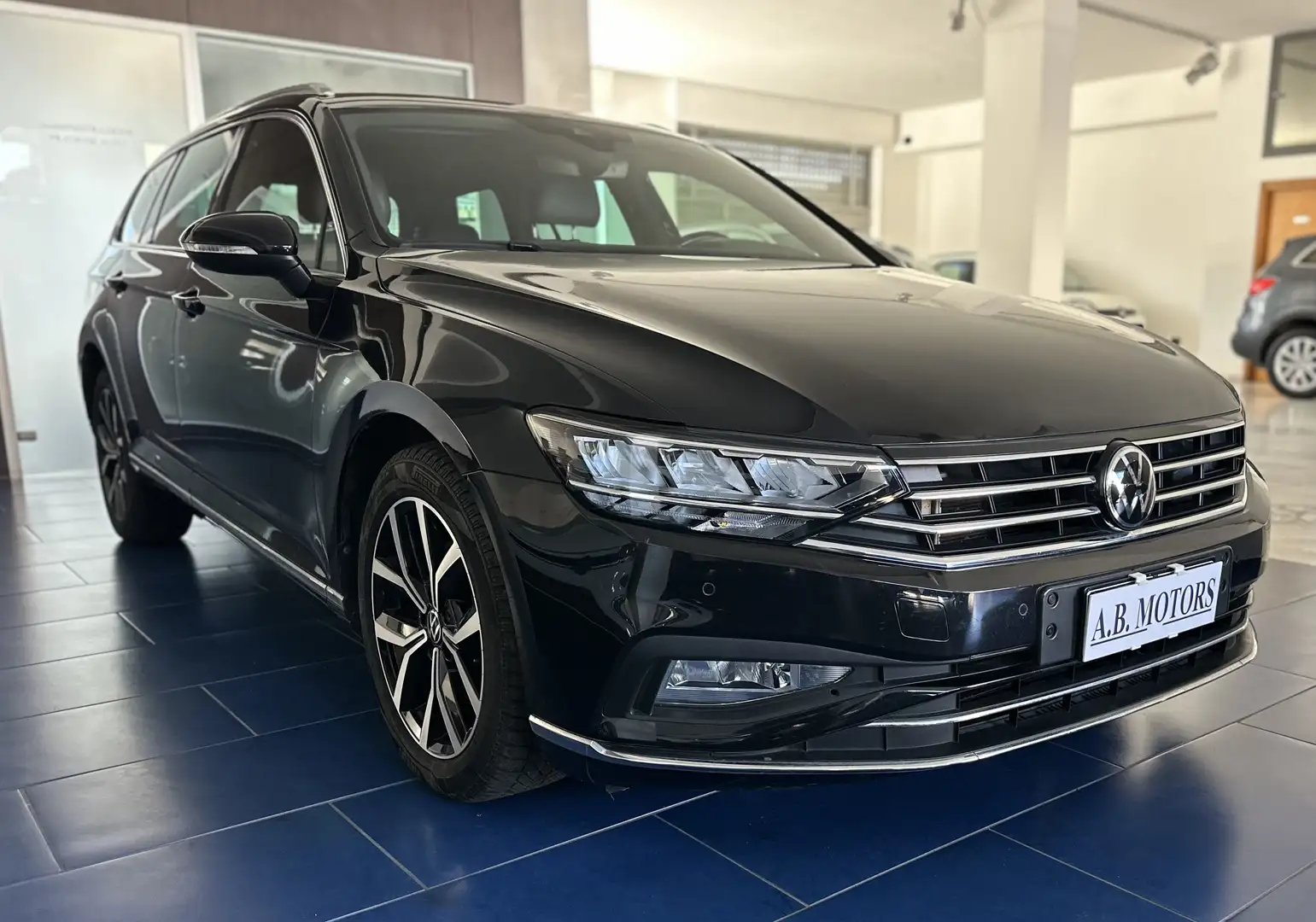 Volkswagen Passat Variant Passat VIII  Variant 2.0 tdi Executive 150cv dsg Grijs - 1