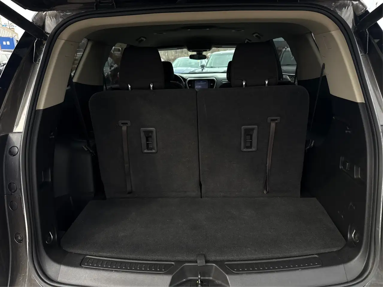 GMC Acadia снимка GMC Acadia