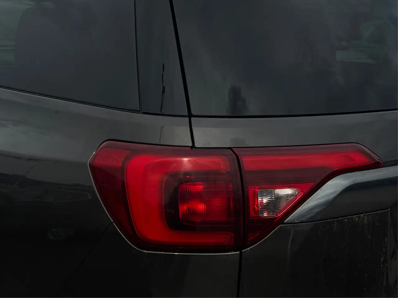 GMC Acadia снимка GMC Acadia