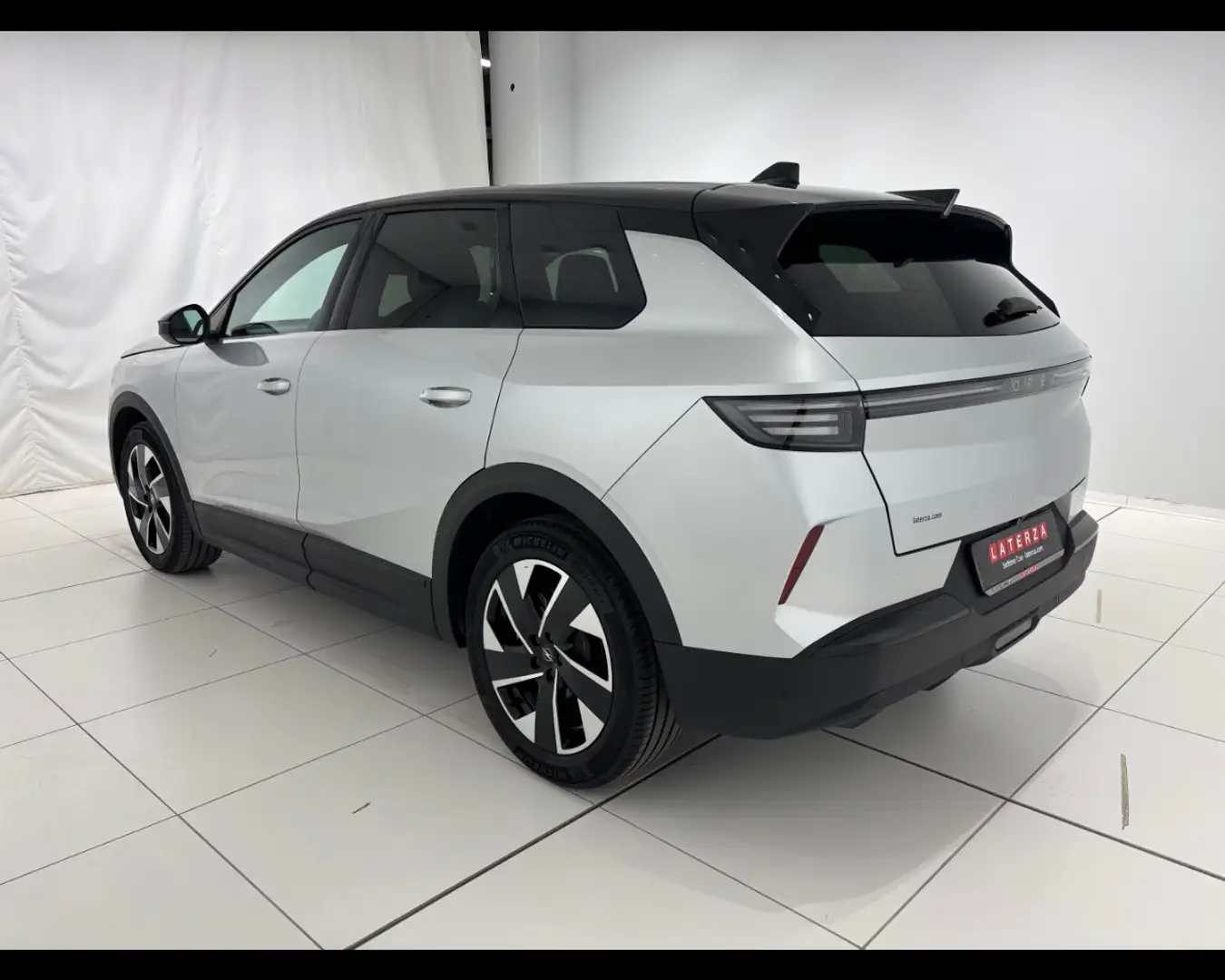 Opel Grandland 1.2 Hybrid GS Argent - 2