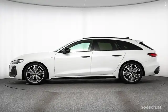 Audi A5 view 2