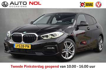 1-serie 118i Executive Edition | Pano | Apple CarP