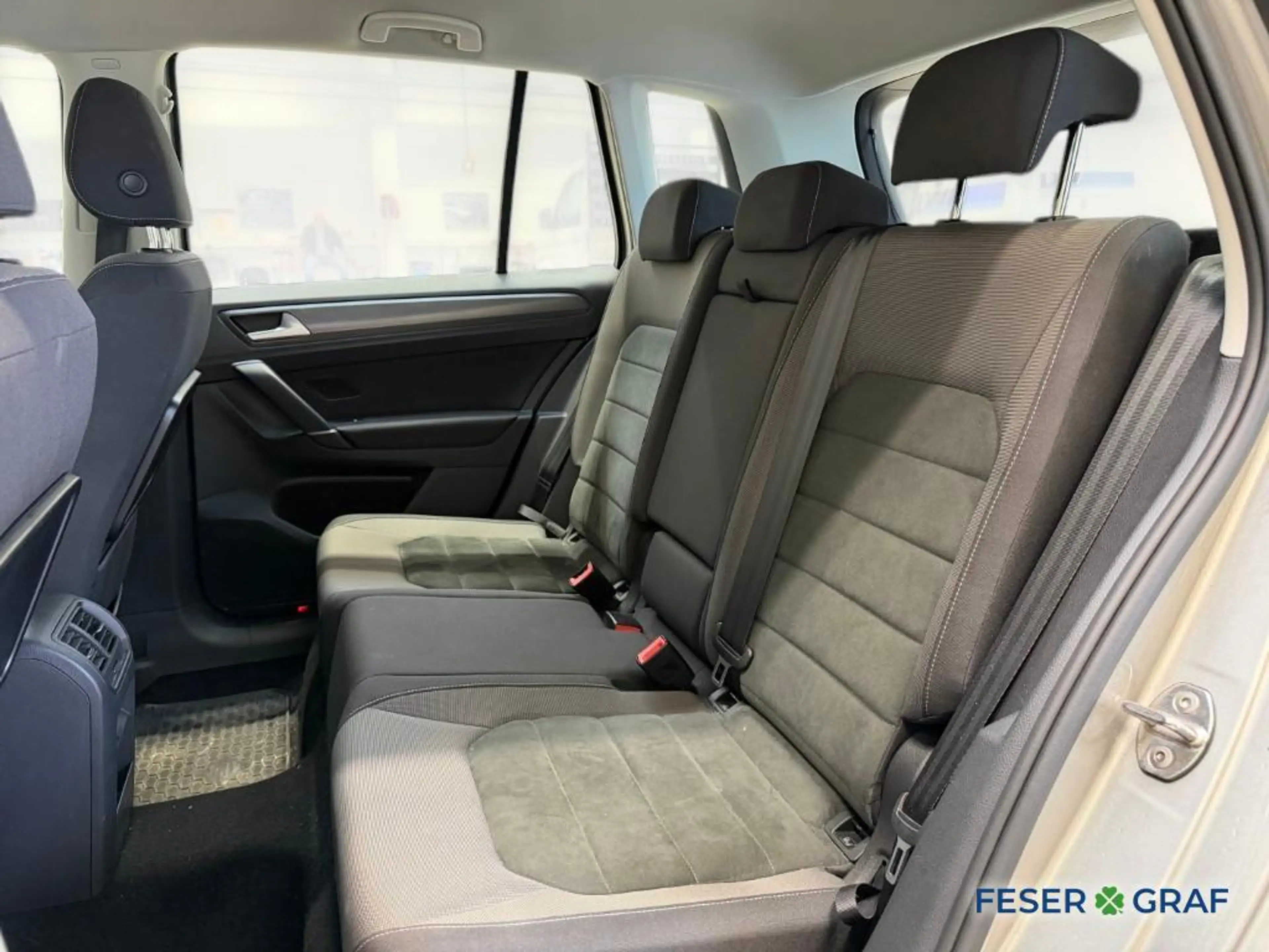 Volkswagen Golf Sportsvan Comfortline 1.0 TSI LED/Sitzhzg./Einparkhilfe — photo 12