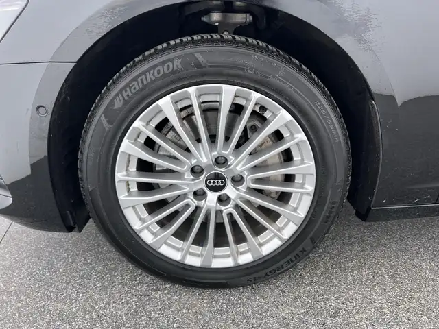 Audi A6 view 10