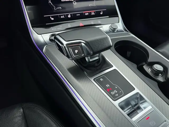 Audi A6 view 14