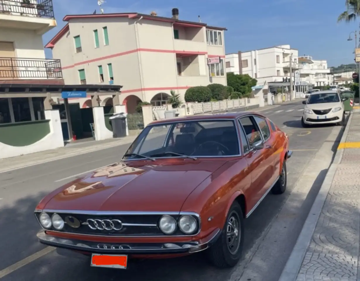 Audi 100 Coupe S, foto 2