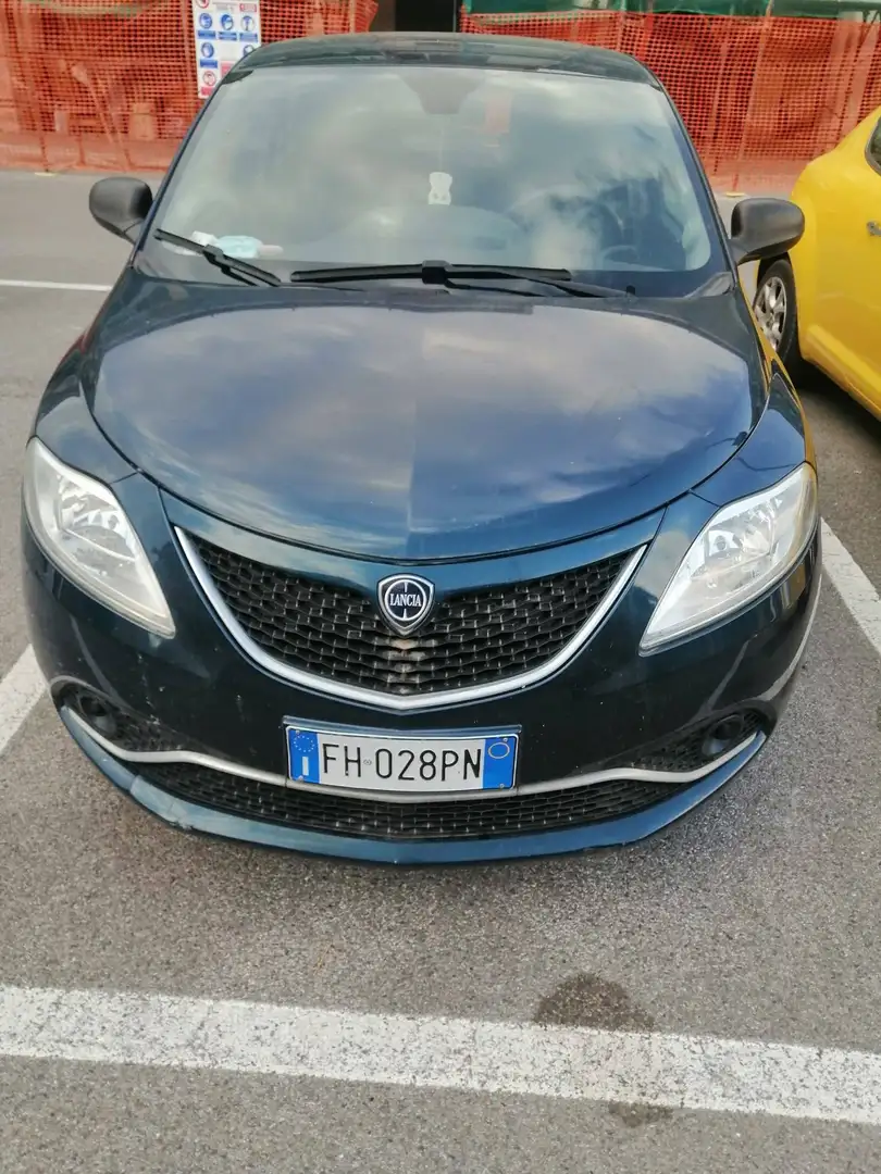 Lancia Y LANCIA Ypsilon 1.2 69 CV 5 porte GPL Ecochic Silver Blau - 1