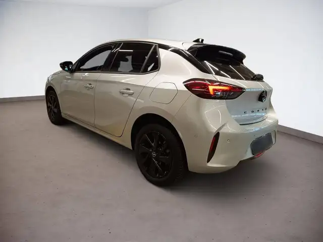 Opel Corsa view 3