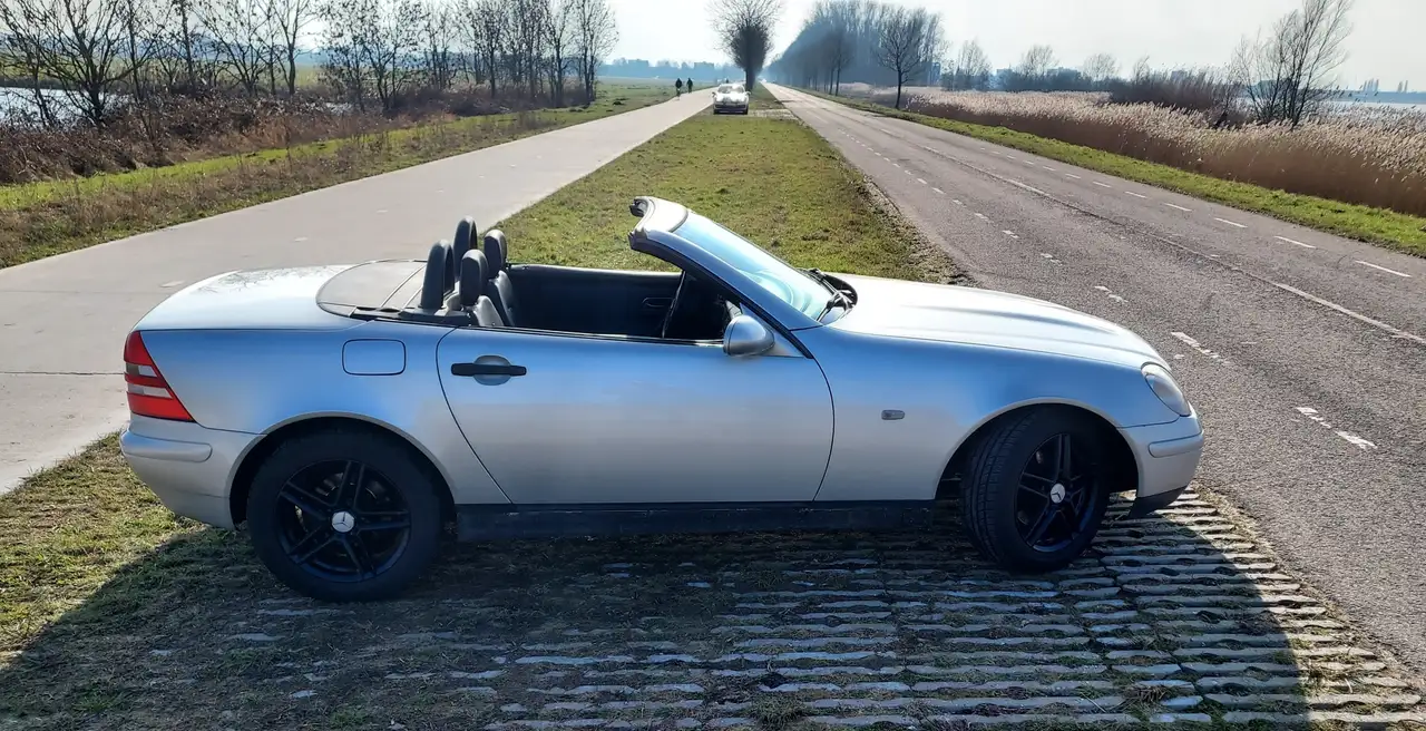 Mercedes-Benz SLK 200, foto 1