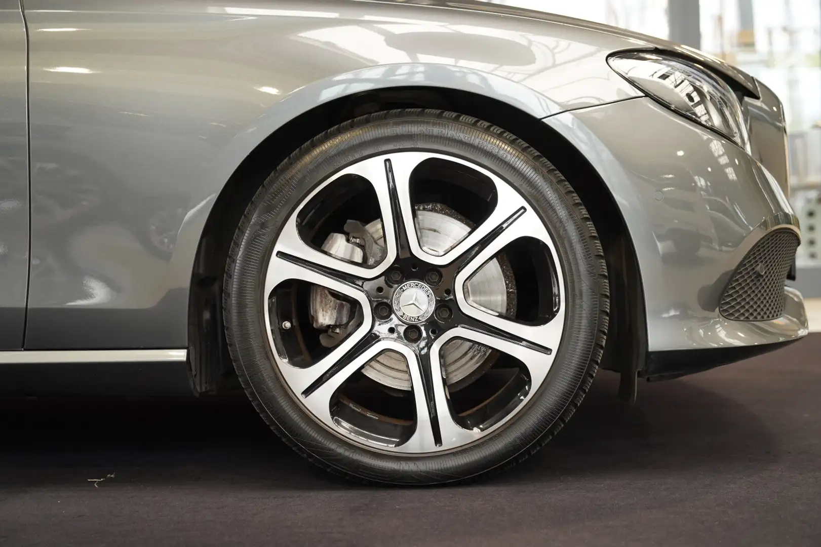 Mercedes-Benz E 250 E 250 T AVANTGARDE Night Burmester Schiebedach Grau - 2