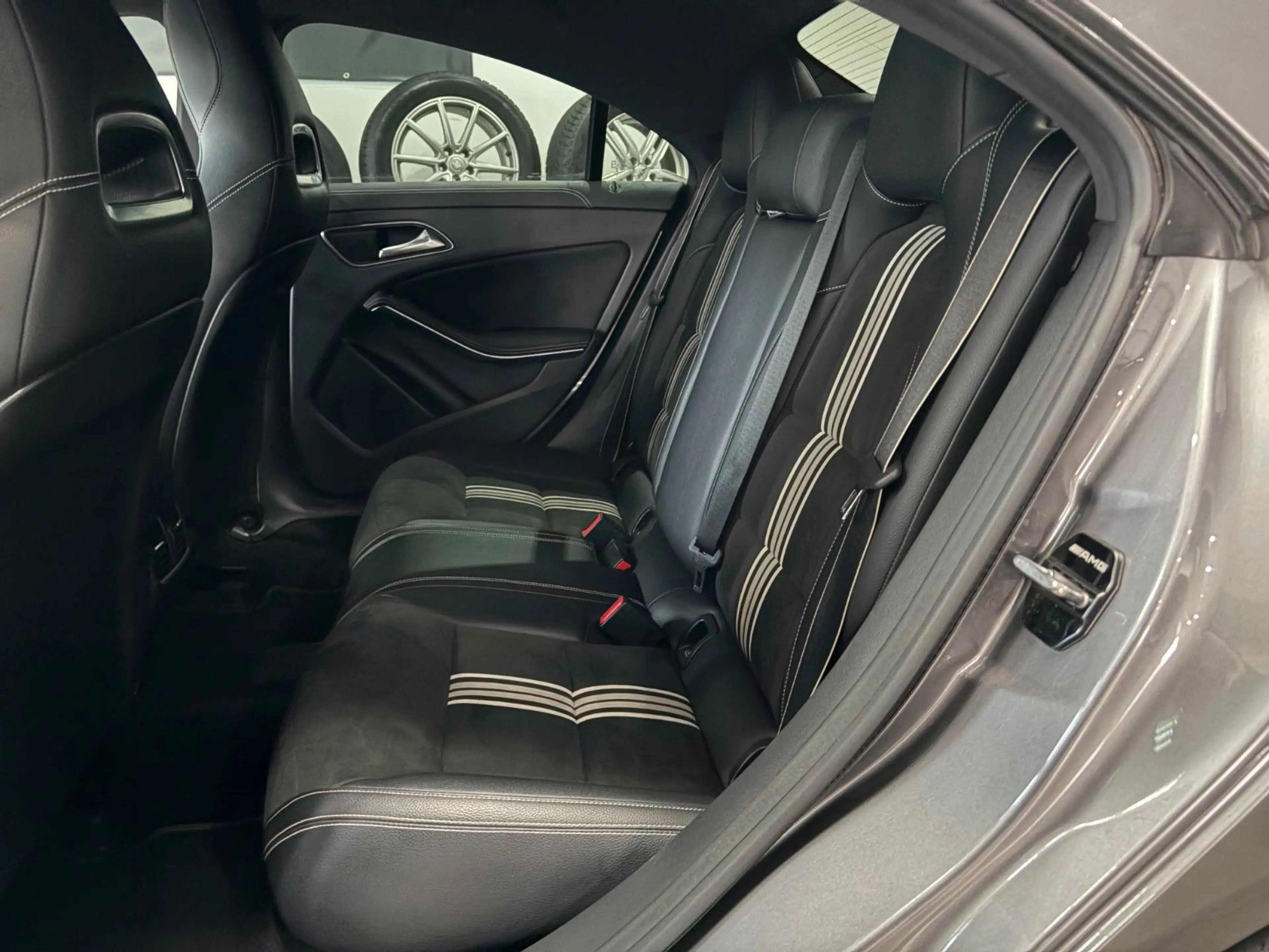 Mercedes-Benz CLA 180 AMG*EDITION*LED*Alcantara*Klimatronic* — photo 25