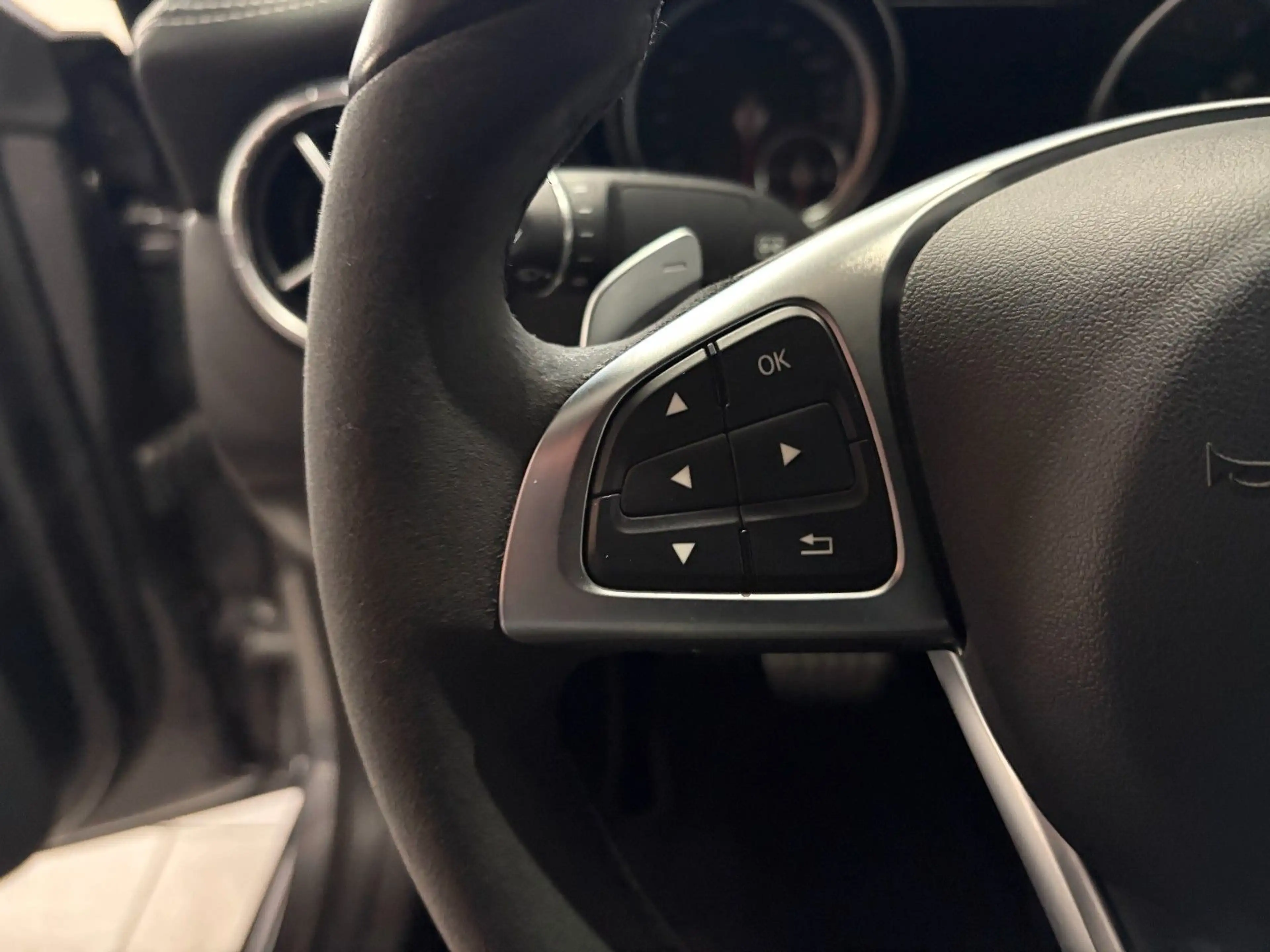 Mercedes-Benz CLA 180 AMG*EDITION*LED*Alcantara*Klimatronic* — photo 19