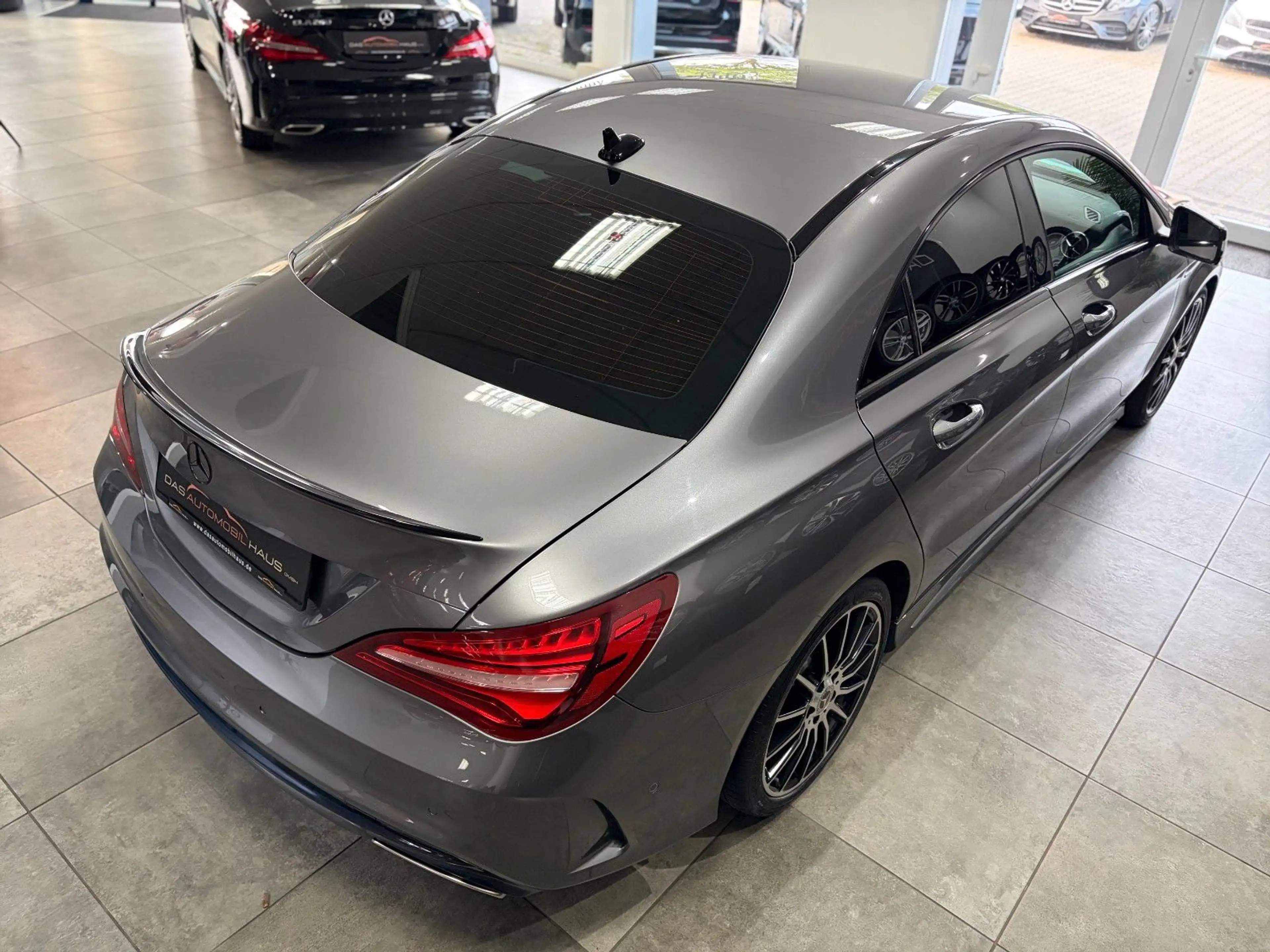 Mercedes-Benz CLA 180 AMG*EDITION*LED*Alcantara*Klimatronic* — photo 11