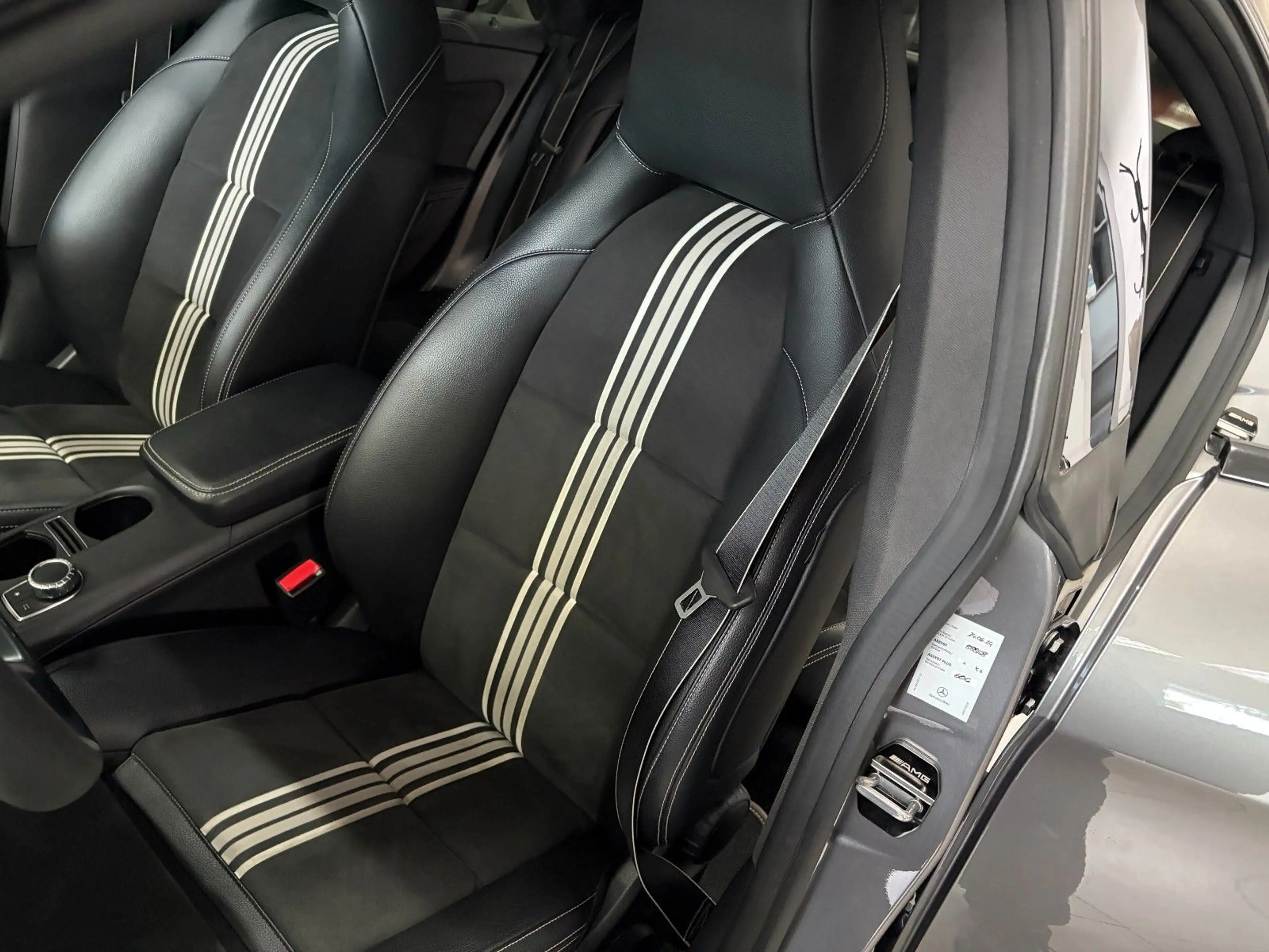 Mercedes-Benz CLA 180 AMG*EDITION*LED*Alcantara*Klimatronic* — photo 21